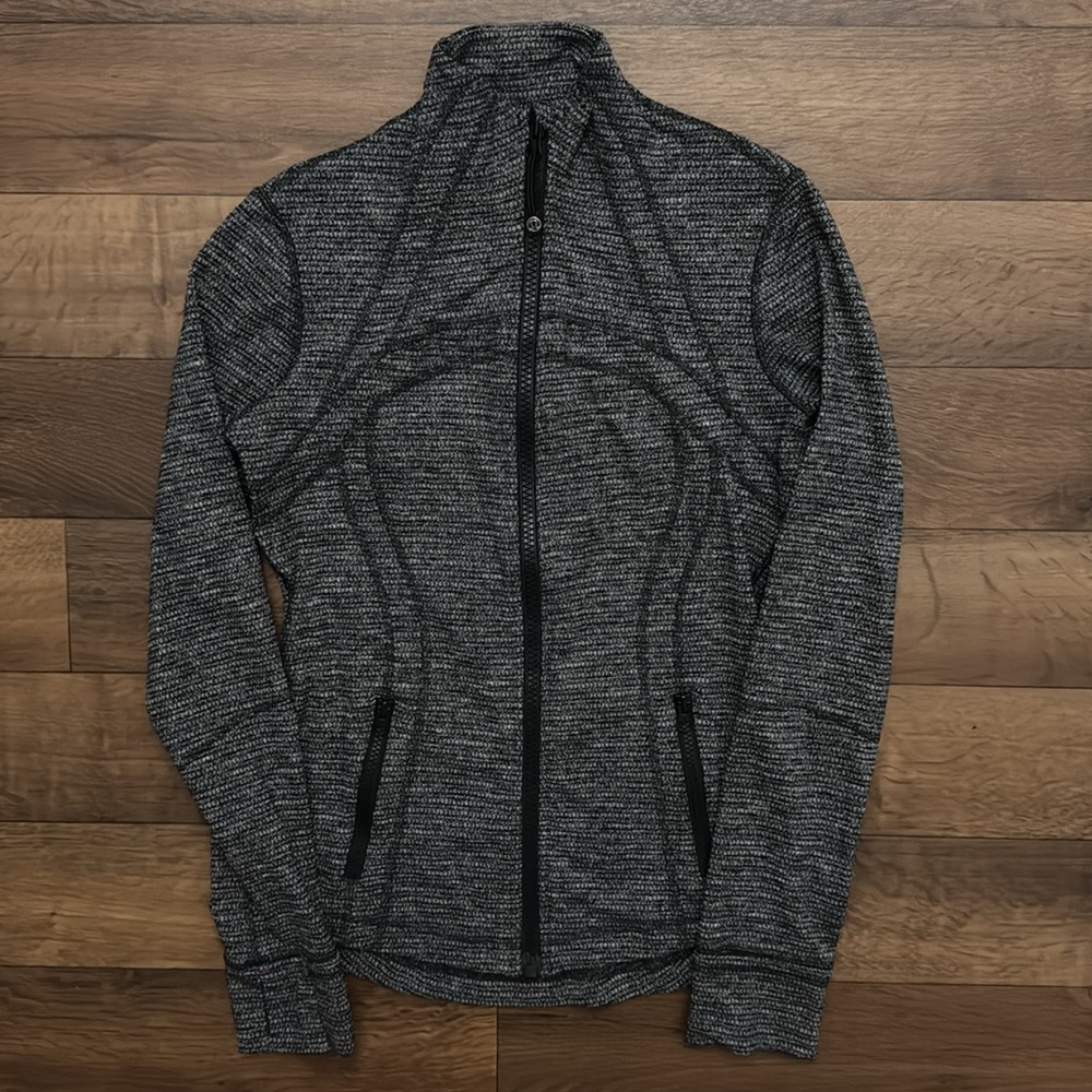 Lululemon Size 8 Define Jacket Older Edition Dark Heathered Grey Warm Soft Comfy